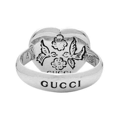 gucci blind for love heart ring